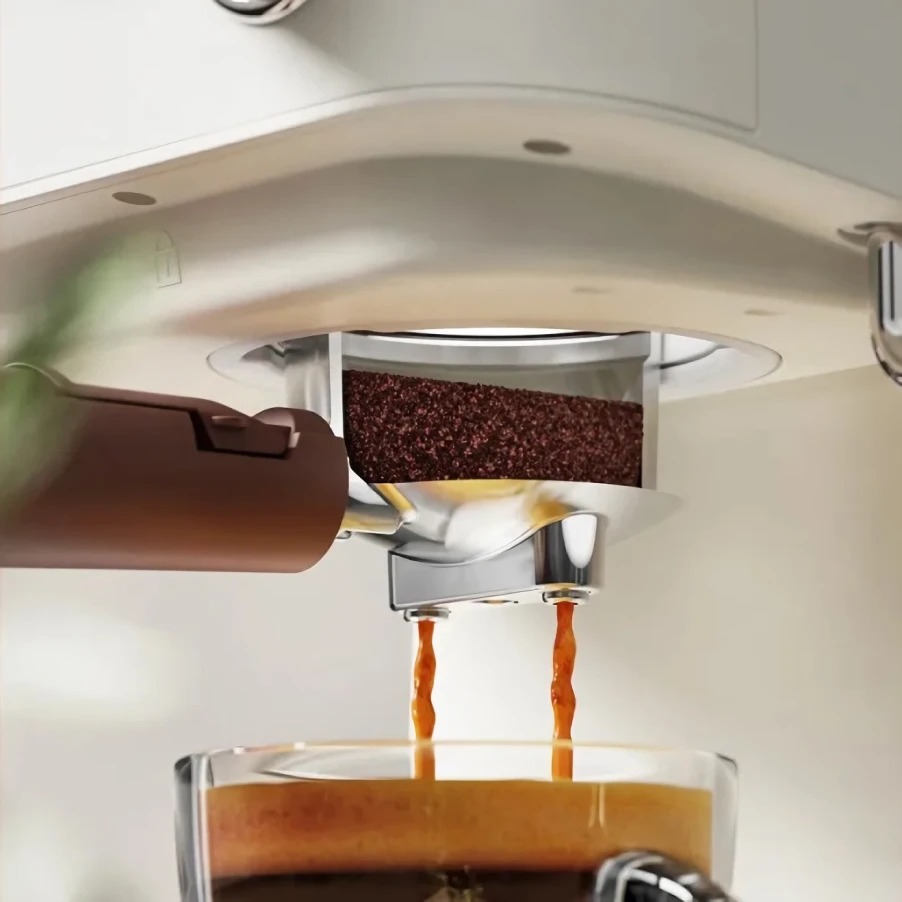Italian Espresso Maker for American Coffee Lovers